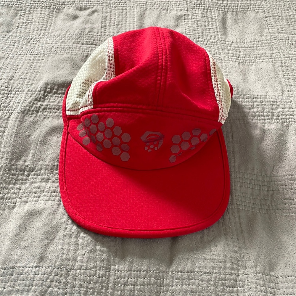 Mountain Hardwear ventilated running/hiking hat